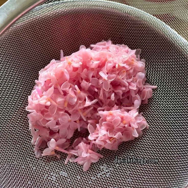 Cukurs un Ziedi: Svaiguma Aizsardzība Grieztiem Ziediem